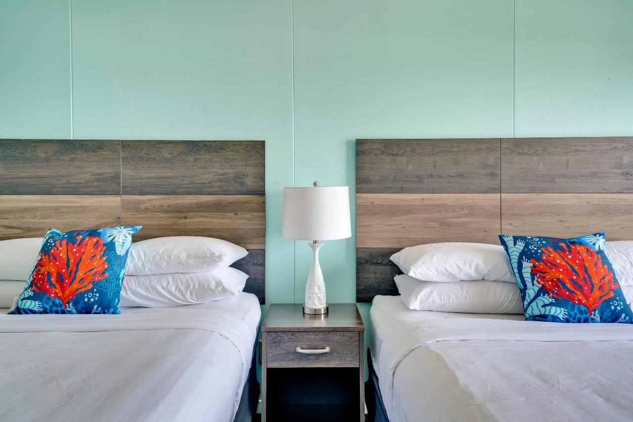 Admiral'S Quarters Motel Кюр Бийч Екстериор снимка